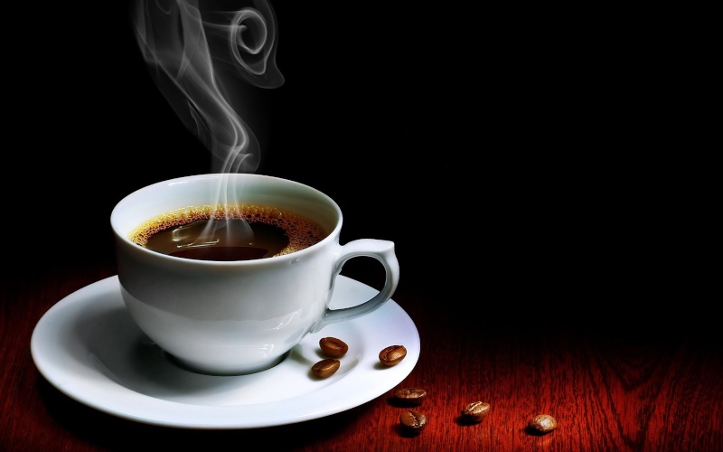 فنجان القهوة و النادل Cup_of10