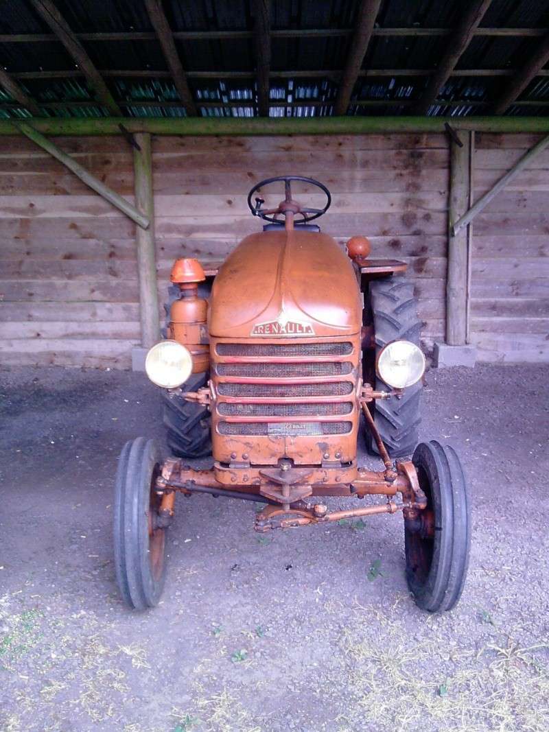 Recherche pièce tracteur renault D16 P2205111