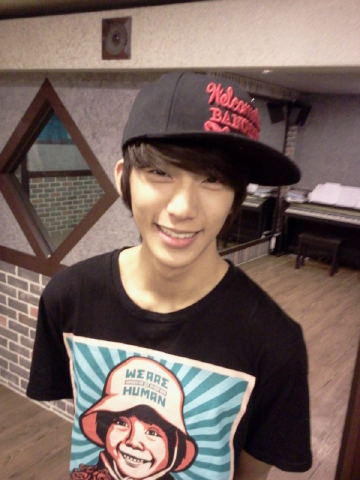 [TWITTER] 111113 Notre Maknae est beau ~ Tumblr20