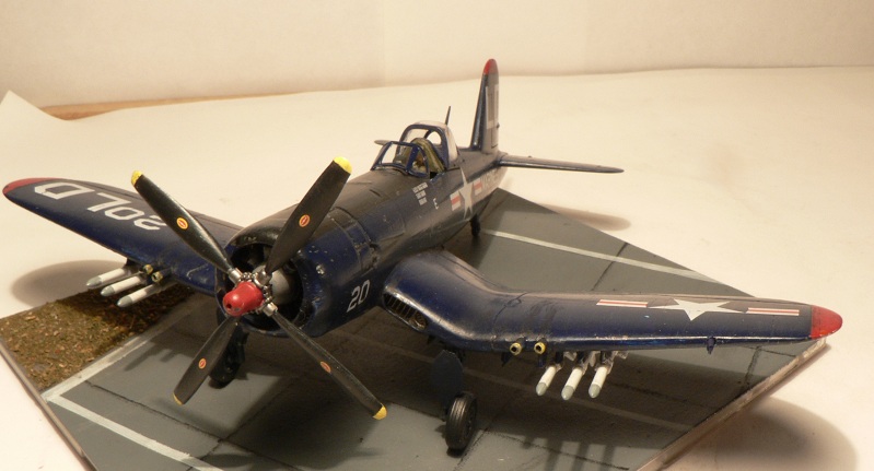 [Revell] F-4-AU-5  Corsai12