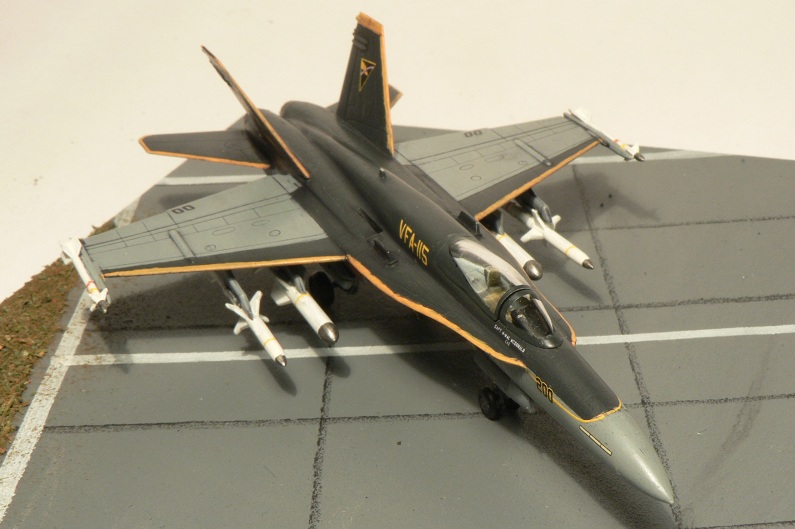 F-18 Hornet [ Revell - 1/144] F18-310