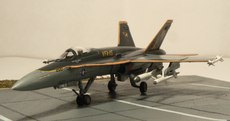 F-18 Hornet [ Revell - 1/144] F18-410