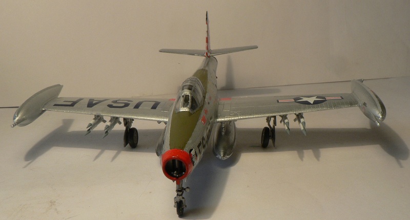 Republic F-84 E Thunderjet [Hobbyboss - 1/72] F84-310