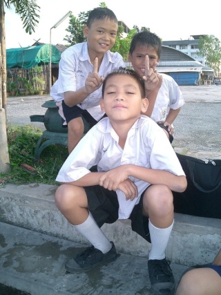 Laotion kids 17142815