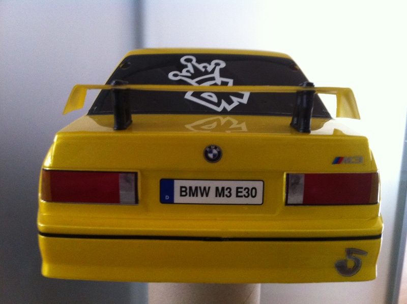BMW M3 E30 Jaune et capot smoke Img_0516