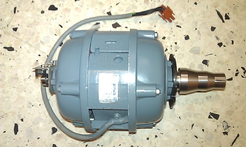 MAS d'une centrifugeuse de laboratoire Moteur10