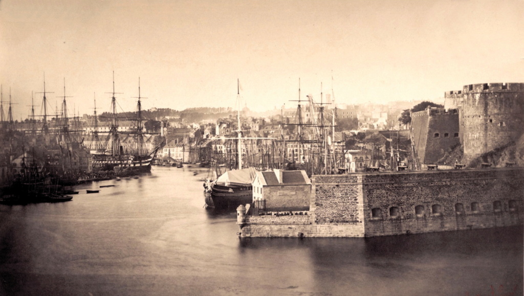 Port de Brest - Page 7 1858_811