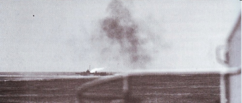 Les Kamikazes japonais attaquent  Dd531_10
