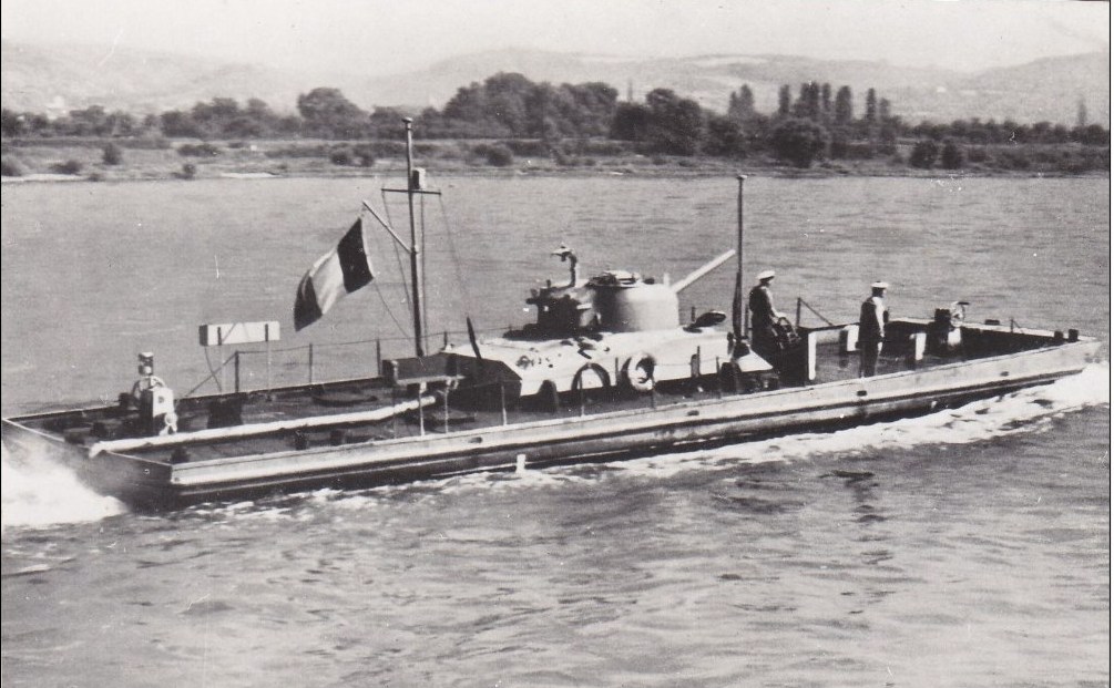 L'appui feu canon dans la Marine depuis 1945 L990_010