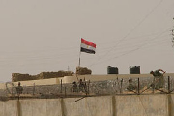 القبض على 5 فلسطنيين ومصرى قاموا بتصوير الحدود المصرية  41938210