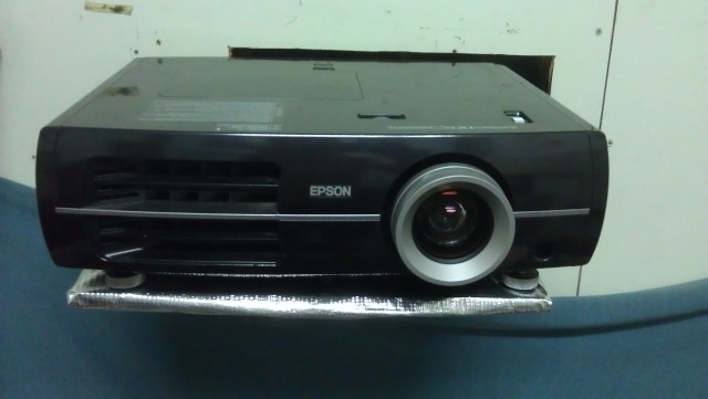 WTS EPSON TW 4000 full HD projector  (sold) Imag0612