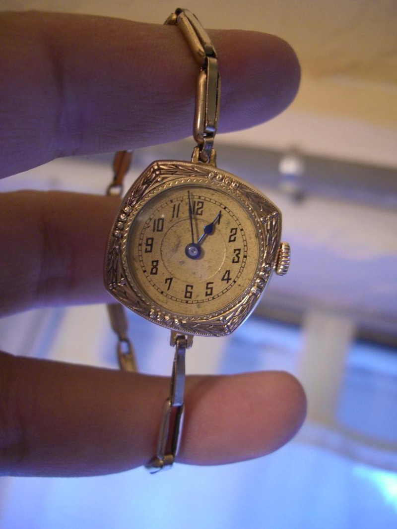 Montre femme ancienne plaqué or.