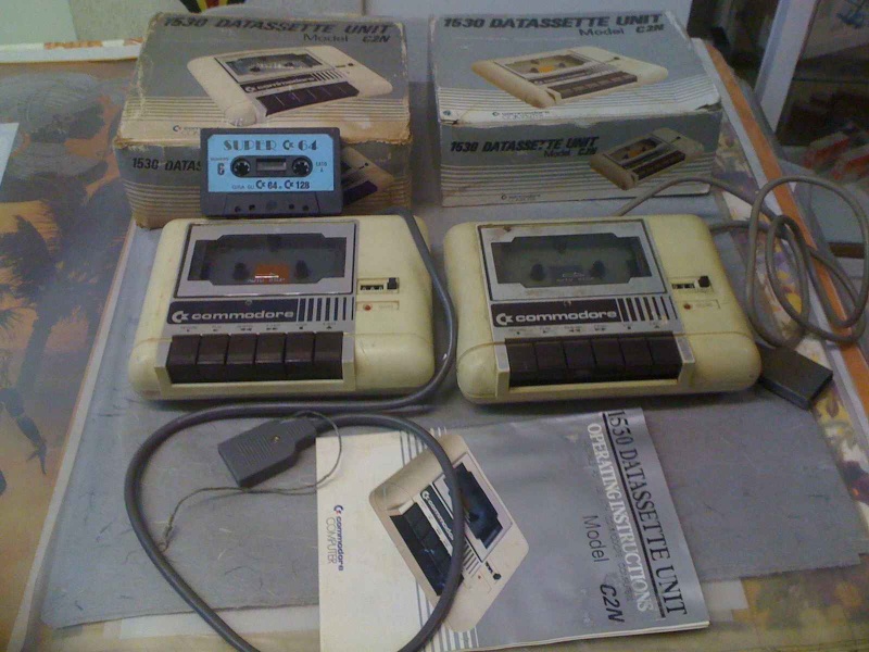 VENDO C128 + stampante registratori e giochi su cassetta x C64/128 Ale_dc10