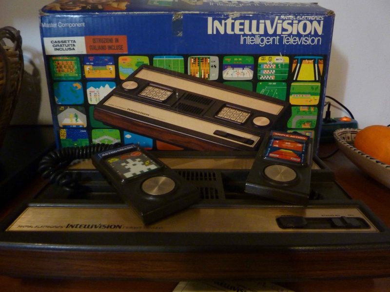 vendo console Intellivision anni '80 by mattel cartucce gioco Image010