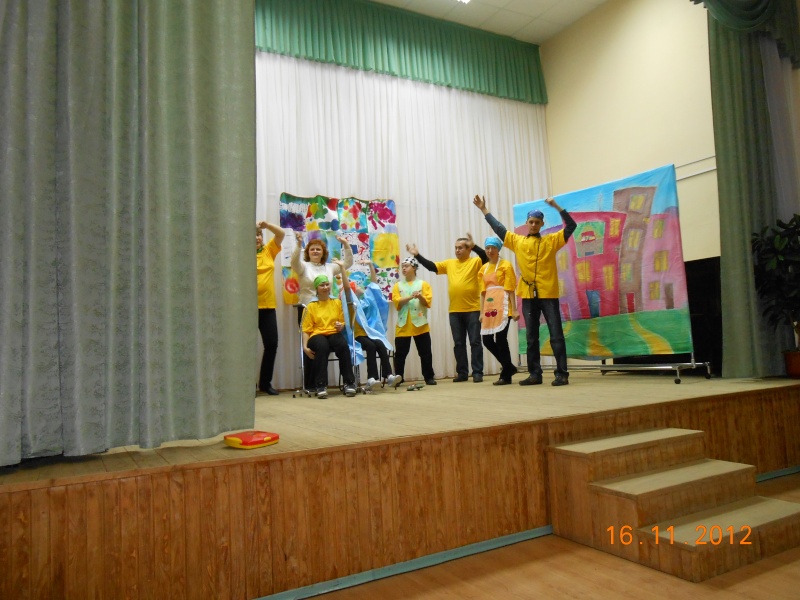 Театральный перфоманс КИТовцев в Тольятти Dscn4414