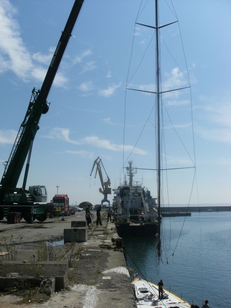 Mise à l'eau du bateau Poujoulat à Brest fin 2011  Photo_29