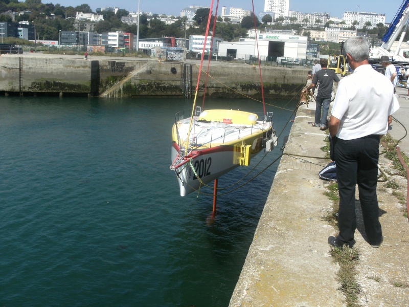 Mise à l'eau du bateau Poujoulat à Brest fin 2011  Photo_34