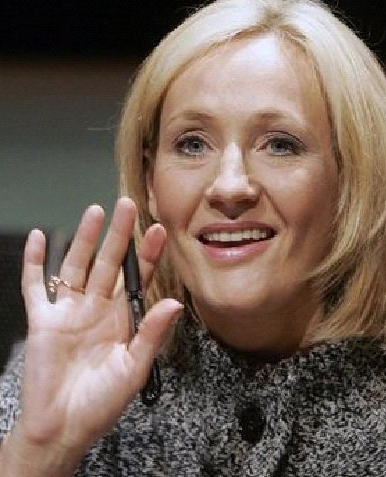 J.K. Rowling: the hands & handprints of the UK author! (Harry Potter) H-jkr212