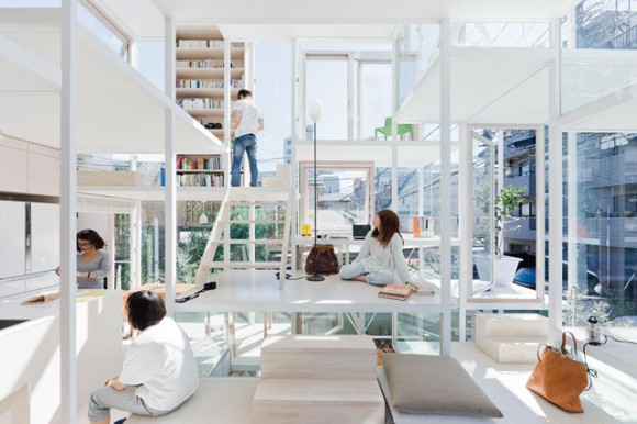 لاتستغرب إنها اليابان منزل بجدران شفافة في مدينة طوكيو Sou-fu12