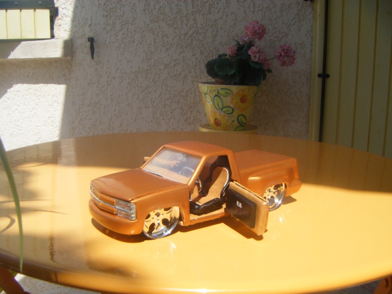 miniatures au 1/24 signe GELI de l'ariane lowrider   Photo_11