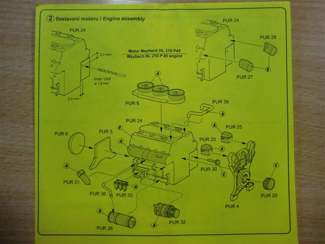 Motor und Motorraum für den Tiger I / Sturmtiger Cimg2973