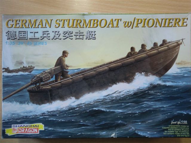 German Sturmboot w/Pioniere 1:35 Cimg3515