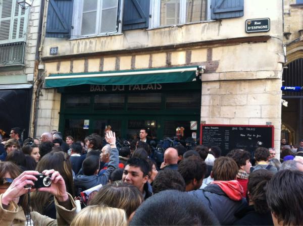 Accueilli sous les huées à Bayonne, Sarkozy fustige le PS Am6qfo10