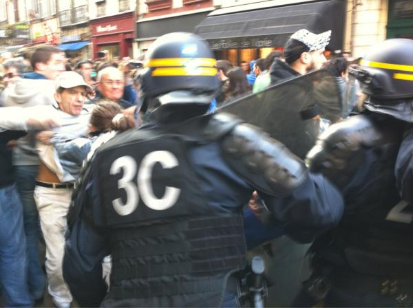 Accueilli sous les huées à Bayonne, Sarkozy fustige le PS Am6zrs10