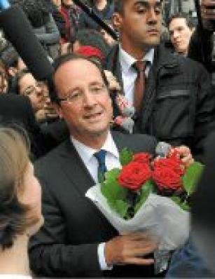 François Hollande rend visite aux Français de Londres Articl11