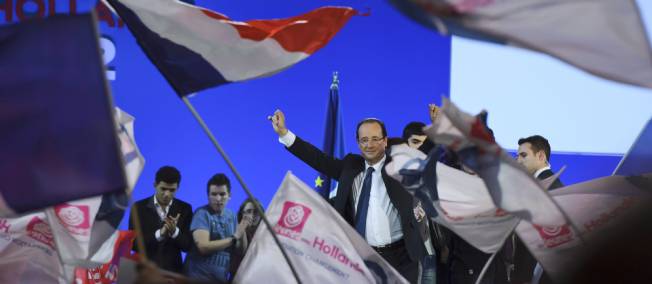 Hollande : la Marseillaise à pleins poumons  Par-5110