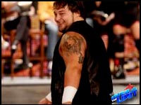 WWE Over The Limit - 20 Mai 2012 (Résultats) Harris11