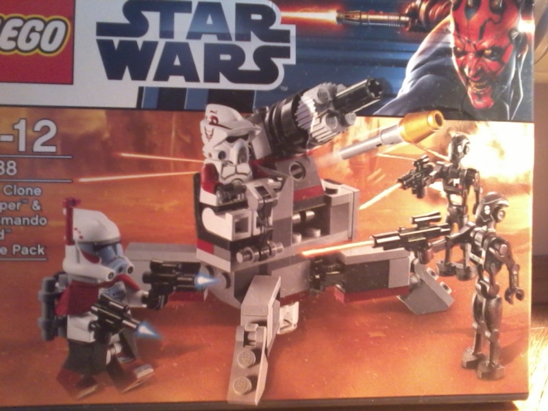 9488 Elite Clone Trooper & Commando Droid Battle Pack 2012-025