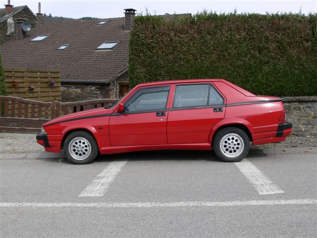 Alfa 75 V6 america a vendre???? P1080710