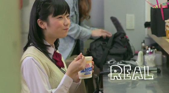 Las chicas de AKB48 nos muestra su lado “real” en comerciales de sopas Nissin Akb48-10