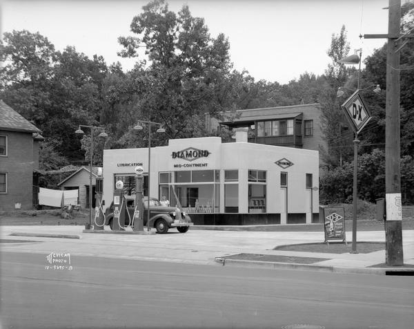 Old Gas Stations, Hotels and Car Hop Pics - Page 11 Alf_h_10