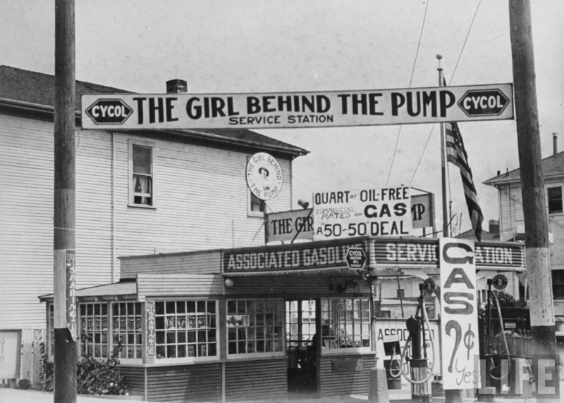 Old Gas Stations, Hotels and Car Hop Pics - Page 10 Women-10