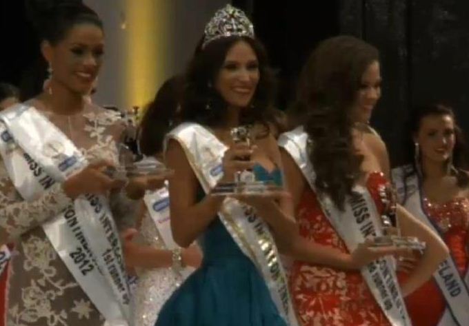 Road to Miss Intercontinental 2012 - Winner Daniela Chalbaud (Miss Venenzuela) - Page 6 Captur11