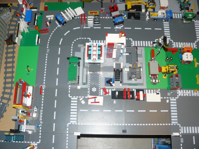 Notre monde LEGO - Lego City -  - Page 6 P1190120