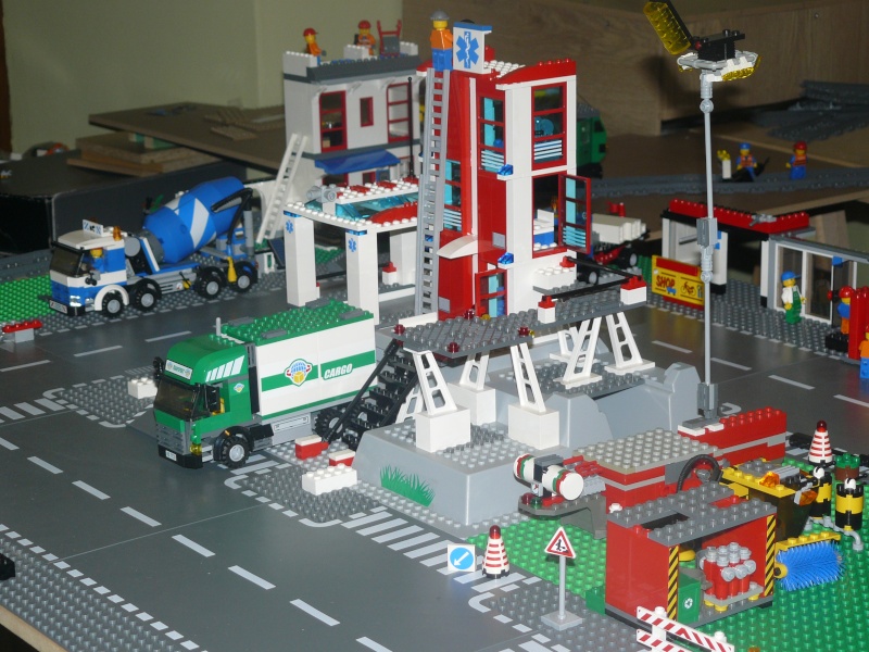 Notre monde LEGO - Lego City -  - Page 6 P1190311