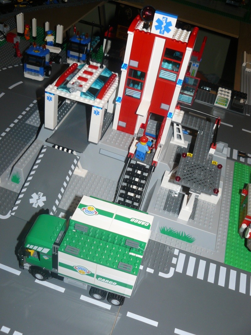 Notre monde LEGO - Lego City -  - Page 6 P1190329