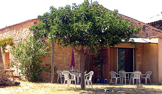 Gîtes et chambres d'hôtes à la ferme équestre La Florentine,04280 Cereste (Alpes-de-Haute-Provence) Gite-d12
