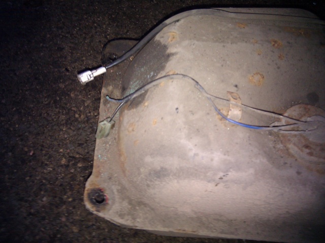 faulty fuel gage & petrol tank wires Img_2012