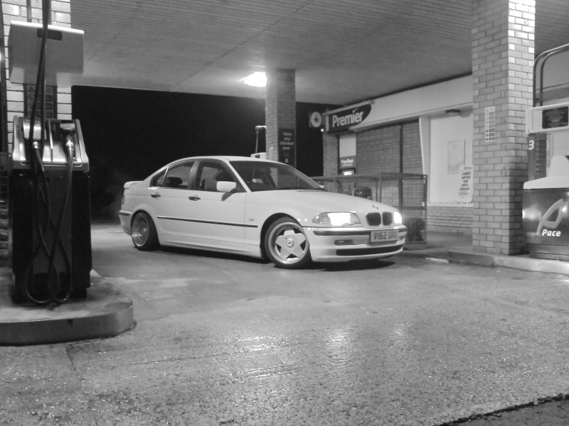 FOR SALE: WHITE BMW 318I £!600 £1600 £1600 Img_0111