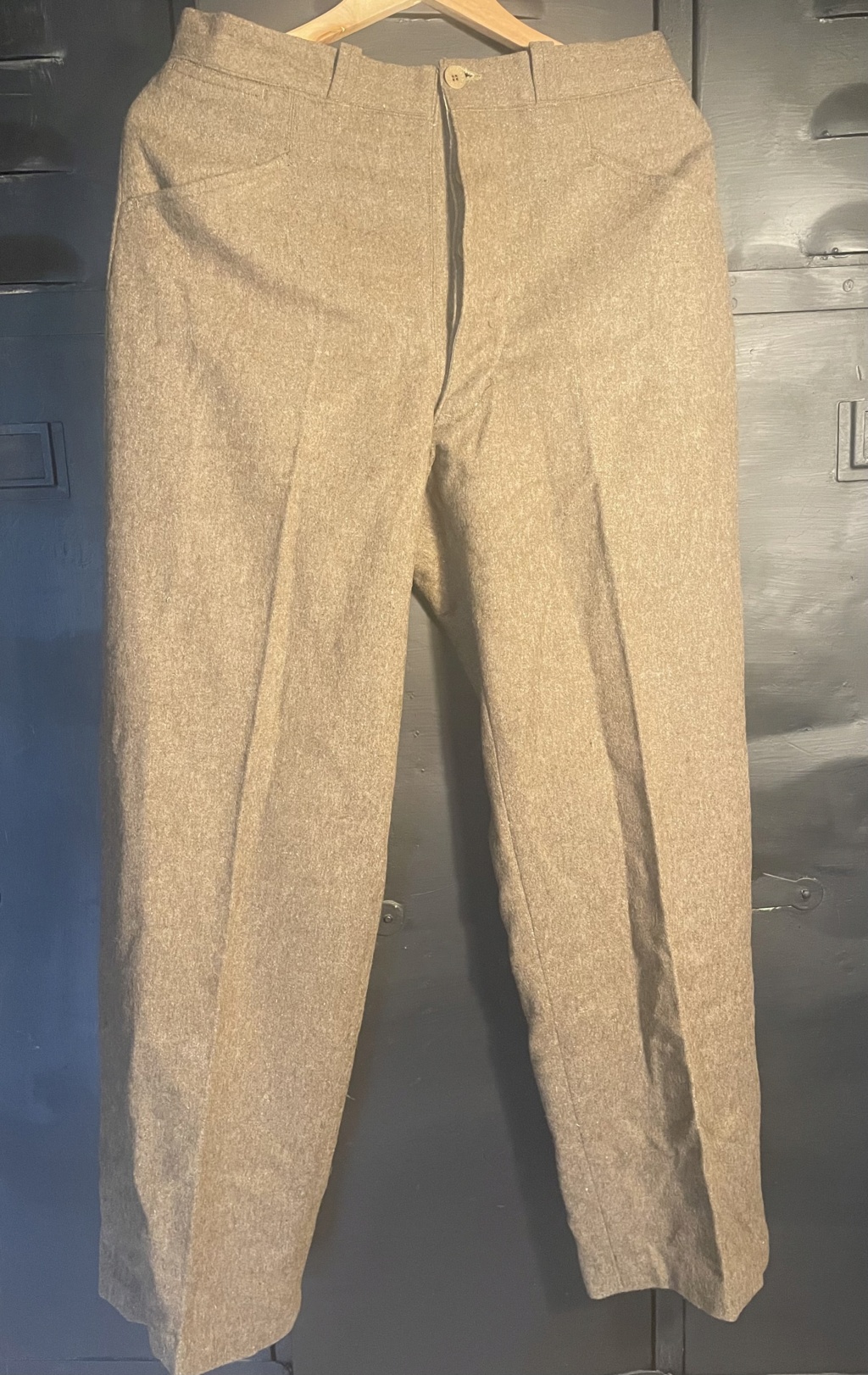 Pantalon années 40 modèle inconnu… 4edb4f10