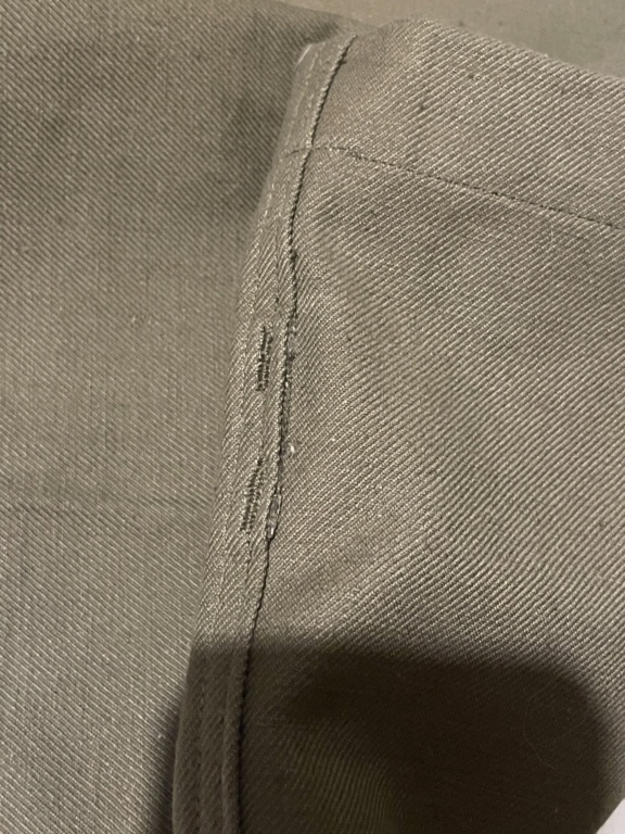 Pantalon TTA et chemise à identifier  7aa9da10