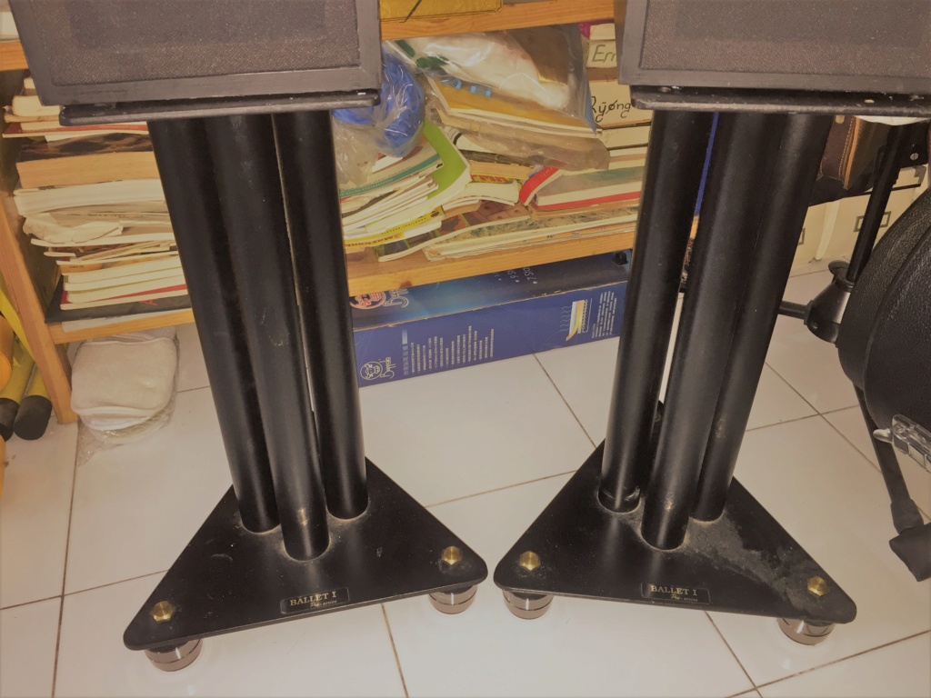 Speaker stands -Ballet 1 Pro series -18inch  (sold) 129