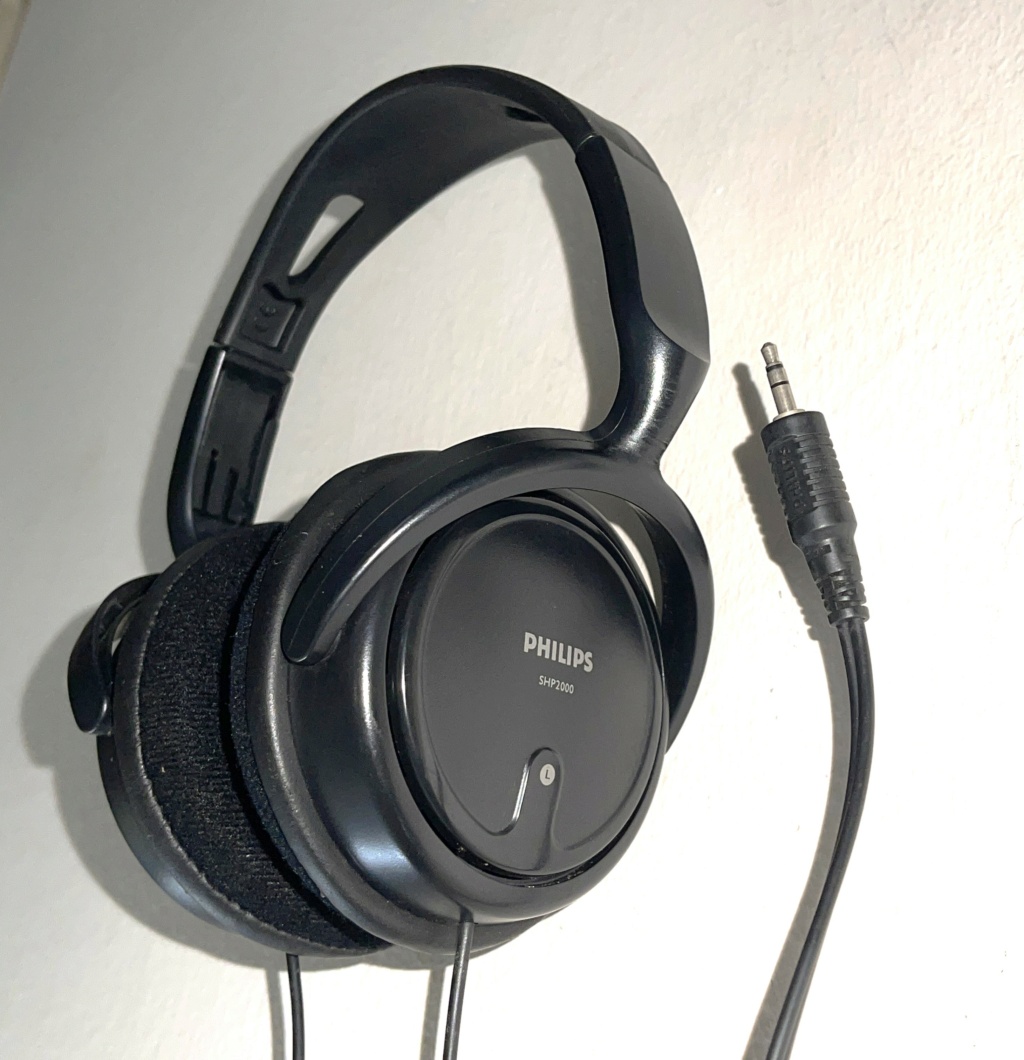 Philips SHP2000 Over Ear Dynamic Hi-Fi Stereo Headphone Headset 146