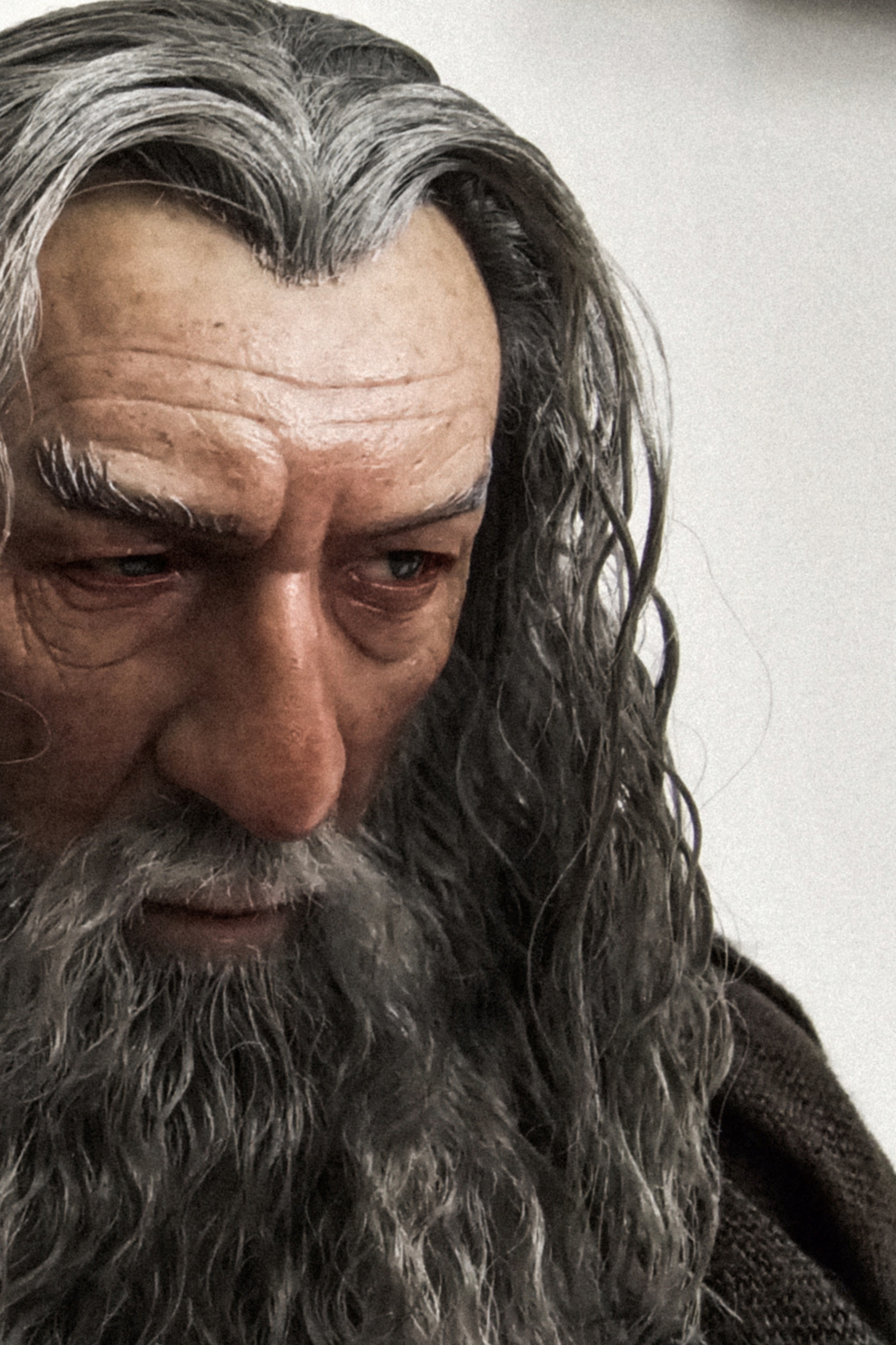Fantasy - NEW PRODUCT: Queen Studios & INART: 1/6 The Lord of the Rings Gandalf (Grey Robe) Action Figure - Page 4 47716410