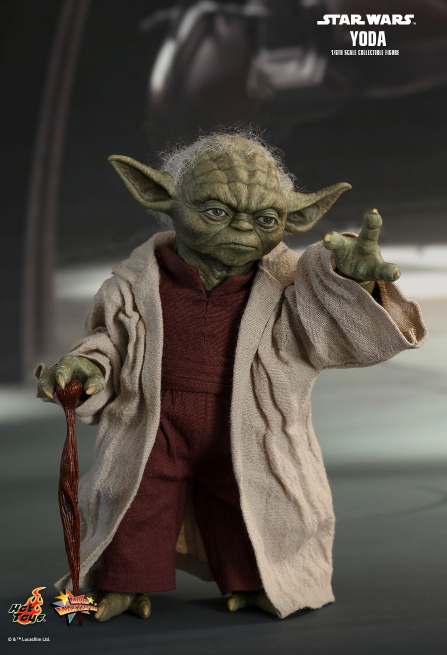 NEW PRODUCT: HOT TOYS: STAR WARS: EPISODE II: ATTACK OF THE CLONES YODA 1/6TH SCALE COLLECTIBLE FIGURE 512