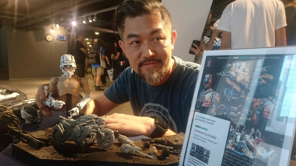 Calvin - Calvin's Custom showcases new 1/6th Futuristic Military Armor Set @ B.O.A.T, ACGHK 2018 A0010